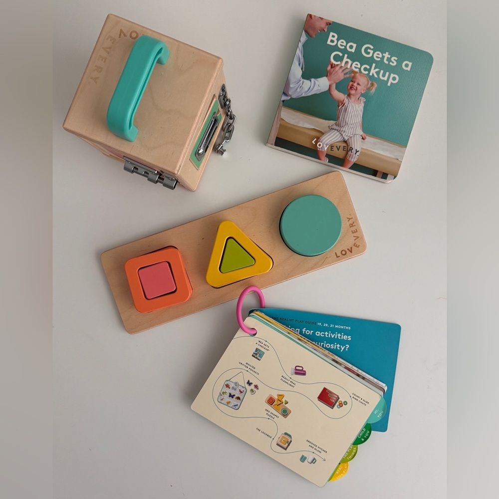 Lovevery The Realist partial play kit